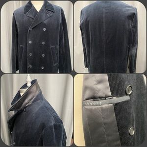 Men’s corduroy dress Peacoat.